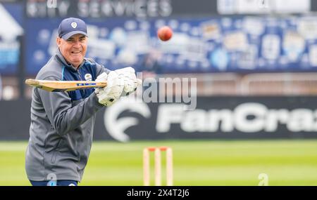 Mickey Arthur , Derbyshire's Head of Cricket, during a warm-up before  a Vitality County Championship match between Derbyshire and Sussex Stock Photo