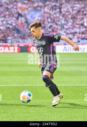 Stuttgart, Germany. 04th May, 2024. Bryan Zaragoza (FCB 17) in the match VFB STUTTGART - FC BAYERN MUENCHEN 3-1 on May 4, 2024 in Stuttgart, Germany. Season 2023/2024, 1.Bundesliga, matchday 32, 32.Spieltag, Muenchen, Munich Photographer: ddp images/star-images - DFL REGULATIONS PROHIBIT ANY USE OF PHOTOGRAPHS as IMAGE SEQUENCES and/or QUASI-VIDEO - Credit: ddp media GmbH/Alamy Live News Stock Photo