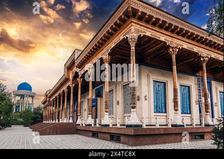 Museum of Victims of Political Repression and the Patriots Memorial in a park in Tashkent, Uzbekistan Stock Photo