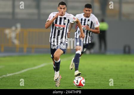 Lima, Peru. 03rd May, 2024. Kevin Serna of Alianza Lima during the Liga 1 match between Alianza de Lima and UTC Cajamarca played at Nacional Stadium on May 3, 2024 in Lima, Peru. (Photo by Miguel Marrufo/PRESSINPHOTO) Credit: PRESSINPHOTO SPORTS AGENCY/Alamy Live News Stock Photo