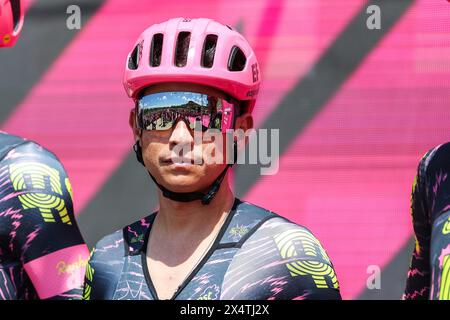 Torino, Italy. 04th May, 2024. Esteban Chaves of Colombia and Team EF Education - EasyPost seen prior to the 107th Giro d'Italia 2024, Stage 1 a 140 km stage from Venaria Reale to Turin/#UCIWT/on May 04, 2024. The 107th edition of the Giro d'Italia, with a total of 3400, 8 km, departs from Veneria Reale near Turin on May 4, 2024 and will finish in Rome on May 26, 2024 Credit: Independent Photo Agency/Alamy Live News Stock Photo