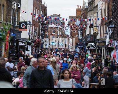 Rochester, Kent, UK. 5th May, 2024. Annual Sweeps Festival in Rochester, Kent this afternoon - the international celebration of folk music and dance - one of the largest May Day events of its kind in the world. Credit: James Bell/Alamy Live News Stock Photo