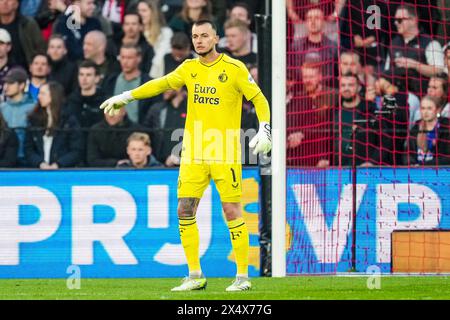 Rotterdam, The Netherlands. 05th May, 2024. Rotterdam - goalkeeper Justin Bijlow of Feyenoord during the Eredivisie match between Feyenoord v PEC Zwolle at Stadion Feijenoord De Kuip on 2 May 2024 in Rotterdam, The Netherlands. Credit: box to box pictures/Alamy Live News Stock Photo