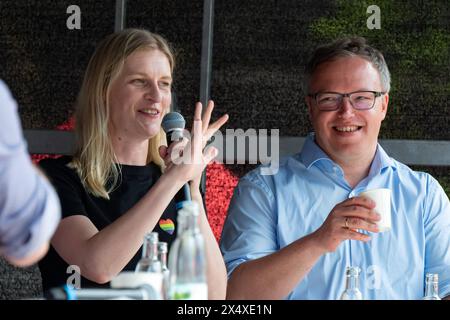 Madeleine Henfling, Spitzenkandidatin von Buendnis 90/Die Gruenen fuer die Thueringer Landtagswahlen 2024, und Mario Voigt, Vorsitzender der CDU Thueringens und Spitzenkandidat seiner Partei fuer die Thueringer Landtagswahlen 2024, v. li., am 01.05.2024 waehrend einer Podiumsdiskussion auf einer Veranstaltung des Deutschen Gewerkschaftsbundes DGB mit mehreren Spitzenkandidatinnen und Spitzenkanditaten fuer die Landtagswahlen 2024 in Erfurt. Die Wahl zum achten Thueringer Landtag soll am 1. September 2024 stattfinden. Madeleine Henfling, top candidate of Alliance 90/The Greens for the Thuringia Stock Photo