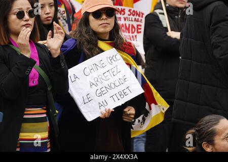 Paris, France. 5th May, 2024. Rally organized by the Tibetan diaspora against the coming of Xi Jinping to France and for the freedom of Tibet. Credit: Bernard Menigault/Alamy Live News Stock Photo
