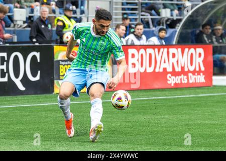 Seattle, Washington, USA. 5th May, 2024. Seattle Sounders player CRISTIAN ROLDAN #7 works at keeping the ball in the hands of the Sounders, in the 1st half of the game Seattle Sounders vs LA Galaxy, where the game ended in a draw 0-0 on 5-5-24. (Credit Image: © Melissa Levin/ZUMA Press Wire) EDITORIAL USAGE ONLY! Not for Commercial USAGE! Credit: ZUMA Press, Inc./Alamy Live News Stock Photo