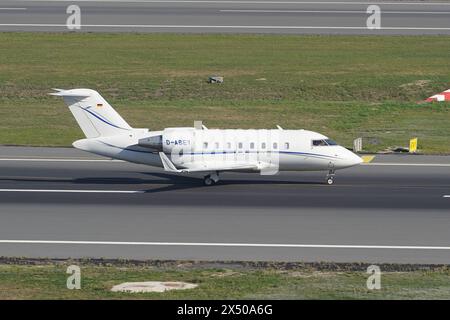 ISTANBUL, TURKIYE - NOVEMBER 05, 2022: ImperialJet Bombardier Challenger 605 (5863) landing to Istanbul International Airport Stock Photo