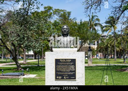 Miami, Florida - April 2, 2024: Bust of Benito Juarez, president of Mexico from 1861 to 1872 who fought against foreign occupation, sits in Collins Pa Stock Photo