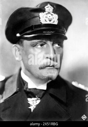 RUDOLF FORSTER Portrait as Kapitanleutnant Helmut Liers in MORGENROT aka DAWN 1933 director GUSTAV UCICKY Universum Film (UFA) Stock Photo