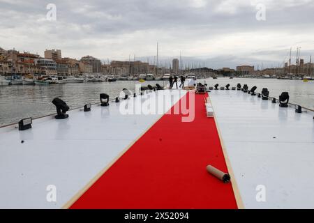 Marseille, France. 06th May, 2024. © PHOTOPQR/LA PROVENCE/PENNANT Franck ; Marseille ; 06/05/2024 ; Visite du montage des installations et du ponton qui serviront lors des festivités de l' arrivée de la flamme olympique avec le Belem, le 8 mai à Marseille. Marseille, France, may 6th 2024 Visit to the assembly of the installations and the pontoon which will be used during the festivities of the arrival of the Olympic flame for Paris olympics with the Belem Credit: MAXPPP/Alamy Live News Stock Photo