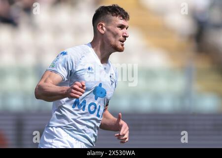 Modena, Italy. 5th May, 2024. Alessandro Gabrielloni of Como during the Serie B match at Stadio Alberto Braglia, Modena. Picture credit should read: Jonathan Moscrop/Sportimage Credit: Sportimage Ltd/Alamy Live News Stock Photo