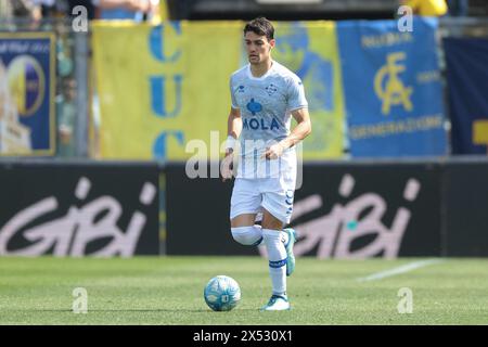 Modena, Italy. 5th May, 2024. Federico Barba of Como during the Serie B match at Stadio Alberto Braglia, Modena. Picture credit should read: Jonathan Moscrop/Sportimage Credit: Sportimage Ltd/Alamy Live News Stock Photo