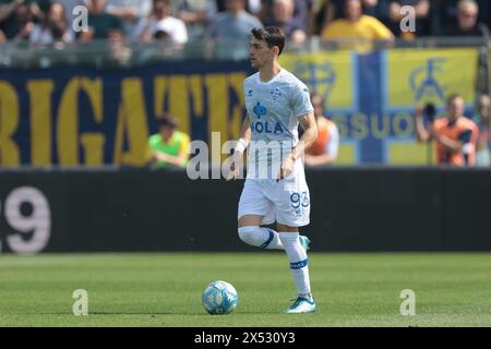 Modena, Italy. 5th May, 2024. Federico Barba of Como during the Serie B match at Stadio Alberto Braglia, Modena. Picture credit should read: Jonathan Moscrop/Sportimage Credit: Sportimage Ltd/Alamy Live News Stock Photo