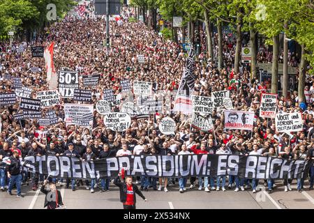 Protest march in front of the southern summit. Around 10, 000 VfB fans march to the stadium in front of the home game against FC Bayern Munich. Stock Photo