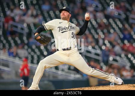 Minneapolis, Minnesota, USA. 6th May, 2024. Minnesota Twins pitcher CALEB THIELBAR (56) during a MLB baseball game between the Minnesota Twins and the Seattle Mariners at Target Field. The Twins won 3-1. (Credit Image: © Steven Garcia/ZUMA Press Wire) EDITORIAL USAGE ONLY! Not for Commercial USAGE! Stock Photo