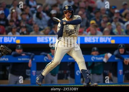 Minneapolis, Minnesota, USA. 6th May, 2024. Minnesota Twins catcher CHRISTIAN VÃZQUEZ (8) reacts to a pitch during a MLB baseball game between the Minnesota Twins and the Seattle Mariners at Target Field. The Twins won 3-1. (Credit Image: © Steven Garcia/ZUMA Press Wire) EDITORIAL USAGE ONLY! Not for Commercial USAGE! Stock Photo