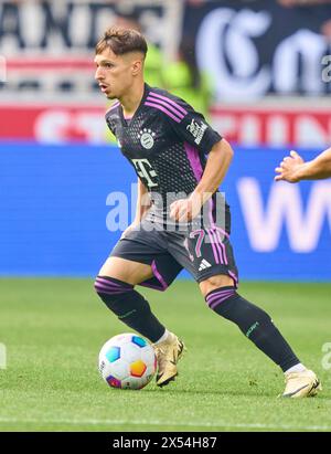 Stuttgart, Germany. 04th May, 2024. Bryan Zaragoza (FCB 17) in the match VFB STUTTGART - FC BAYERN MUENCHEN 3-1 on May 4, 2024 in Stuttgart, Germany. Season 2023/2024, 1.Bundesliga, matchday 32, 32.Spieltag, Muenchen, Munich Photographer: ddp images/star-images - DFL REGULATIONS PROHIBIT ANY USE OF PHOTOGRAPHS as IMAGE SEQUENCES and/or QUASI-VIDEO - Credit: ddp media GmbH/Alamy Live News Stock Photo