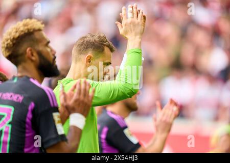 Manuel NEUER, goalkeeper FCB 1 Eric MAXIM CHOUPO-MOTING (FCB 13)   after the match VFB STUTTGART - FC BAYERN MUENCHEN 3-1   on May 4, 2024 in Stuttgart, Germany. Season 2023/2024, 1.Bundesliga, matchday 32, 32.Spieltag, Muenchen, Munich Photographer: ddp images / star-images    - DFL REGULATIONS PROHIBIT ANY USE OF PHOTOGRAPHS as IMAGE SEQUENCES and/or QUASI-VIDEO - Stock Photo