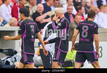 Eric Dier, FCB 15 head injury  in the match VFB STUTTGART - FC BAYERN MUENCHEN 3-1   on May 4, 2024 in Stuttgart, Germany. Season 2023/2024, 1.Bundesliga, matchday 32, 32.Spieltag, Muenchen, Munich Photographer: ddp images / star-images    - DFL REGULATIONS PROHIBIT ANY USE OF PHOTOGRAPHS as IMAGE SEQUENCES and/or QUASI-VIDEO - Stock Photo
