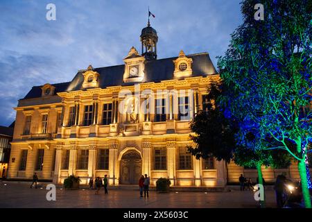 Hotel de Ville, Place Alexandre Israël, Troyes, Champagne-Ardenne Region, Aube Department, France, Europe Stock Photo