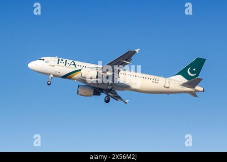 Dubai, United Arab Emirates - February 17, 2024: An Airbus A320 Aircraft Of PIA Pakistan International Airlines With The Registration AP-BLB At The Ai Stock Photo