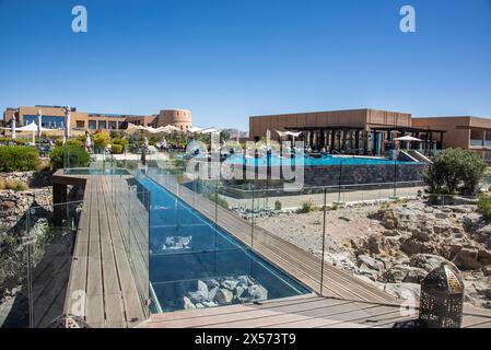 Luxury pool and lodging at the Anantara on Jebel Akhdar, Saiq, Oman Stock Photo