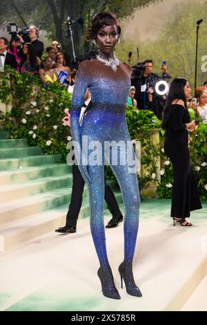 anok-yai-attends-the-metropolitan-museum-of-art-s-costume-institute