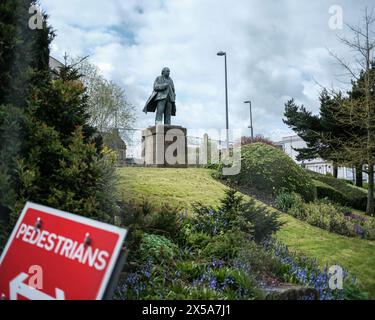 JB Priestley Statue in Bradford, John Boynton Priestley OM was an English novelist, playwright, screenwriter, broadcaster and social commentator. Stock Photo