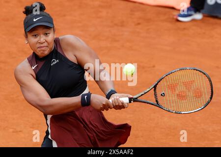 Rome, Lazio, Italy. 8th May, 2024. Naomi Osaka (JPN) is playing during the first round match against Clara Burel (FRA) on day three of the Internazionali BNL D'Italia 2024 at Foro Italico on May 08, 2024 in Rome, Italy. (Credit Image: © Ciro De Luca/ZUMA Press Wire) EDITORIAL USAGE ONLY! Not for Commercial USAGE! Stock Photo