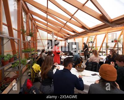 Classroom interior during teaching session. Cody Dock - The Growing Space, London, United Kingdom. Architect: Live Design Studio, 2023. Stock Photo