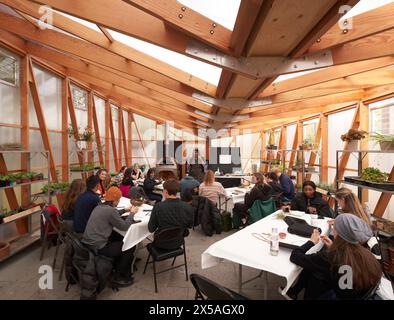 Classroom interior during teaching session. Cody Dock - The Growing Space, London, United Kingdom. Architect: Live Design Studio, 2023. Stock Photo