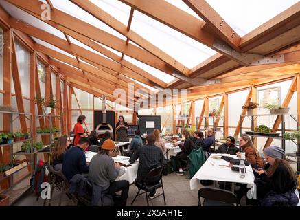 Classroom interior during teaching session. Cody Dock - The Growing Space, London, United Kingdom. Architect: Live Design Studio, 2023. Stock Photo