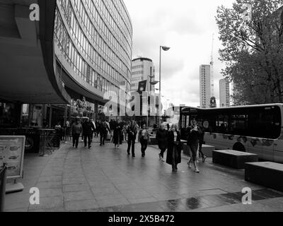 MANCHESTER. Greater Manchester, 28-04-24. The approach ramp to Manchester Piccadilly station, a black and white image of the two main city stations. Stock Photo