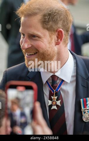 London, UK 8th May 2024 tenth anniversary of the Invictus Games.  He is greeted outside by cheering crowds and stops to shake hands with supporters and well-wishers. Stock Photo