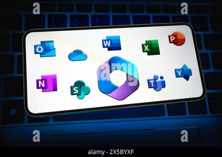 Microsoft office 365 software displayed on mobile device Stock Photo