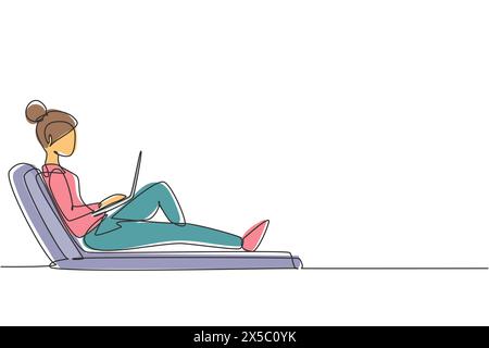 Single continuous line drawing girl with laptop sitting on the recliner chair. Freelance, distance learning, online courses, studying concept. Dynamic Stock Vector