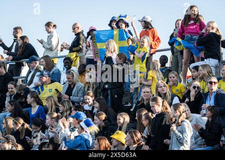 Lund, Sweden. 08th May, 2024. Football fans of Sweden seen ont the stands during the UEFA Women's Under-17 EURO Championship match between Sweden and England at Klostergaardens Idrottsplats in Lund. (Photo Credit: Gonzales Photo/Alamy Live News Stock Photo