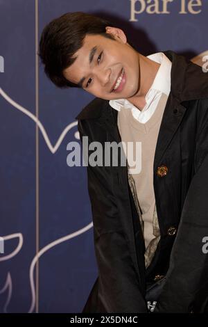 Paris, France. 6th May, 2024. Model & actor Jeremy Bellet attends the exhibition ''Empreinte 100 Ans, Sport through Art & Peace'' which unveils sculpt Stock Photo
