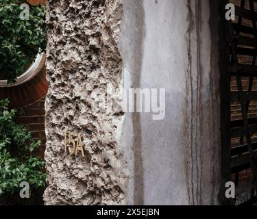 Detail of limestone frame cladding showing tool marks. 15 Clerkenwell Close, London, United Kingdom. Architect: Amin Taha Architects, 2024. Stock Photo