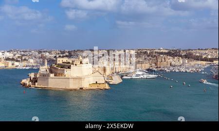 Fort St. Angelo and Birgu city in Malta Stock Photo