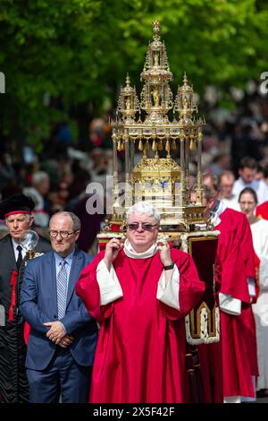 Brugge, Belgium. 09th May, 2024. this picture shows the Holy Blood Procession (Heilige Bloedprocessie - Procession Saint-Sang) event, on Thursday 09 May 2024 in Brugge. During the procession, the relic of the Holy blood is carried from the Holy blood basilica to the Holy Saviour cathedral through the city center of Bruges. BELGA PHOTO KURT DESPLENTER Credit: Belga News Agency/Alamy Live News Stock Photo