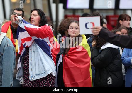 Malmo, Sweden. 09th May, 2024. Music fans in front of Malmo Arena ahead of the second semi-final of the 68th edition of the Eurovision Song Contest (ESC) in Malmo, Sweden, May 09, 2024. Photo: Sanjin Strukic/PIXSELL Credit: Pixsell/Alamy Live News Stock Photo