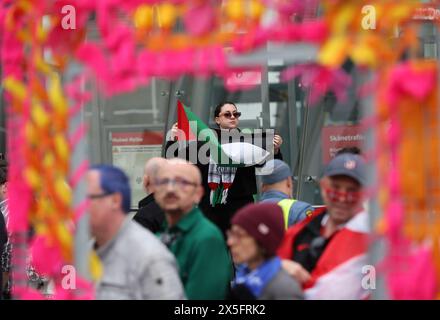 Malmo, Sweden. 09th May, 2024. Music fans in front of Malmo Arena ahead of the second semi-final of the 68th edition of the Eurovision Song Contest (ESC) in Malmo, Sweden, May 09, 2024. Photo: Sanjin Strukic/PIXSELL Credit: Pixsell/Alamy Live News Stock Photo