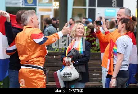 Malmo, Sweden. 09th May, 2024. Music fans in front of Malmo Arena ahead of the second semi-final of the 68th edition of the Eurovision Song Contest (ESC) in Malmo, Sweden, May 09, 2024. Photo: Sanjin Strukic/PIXSELL Credit: Pixsell/Alamy Live News Stock Photo