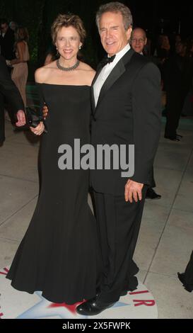 Annette Bening and Warren Beatty attend the Vanity Fair Oscar Party at Mortons in West Hollywood, CA on February 27, 2005.  Photo Credit: Henry McGee/MediaPunch Stock Photo