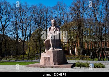 Rainis Monument in Espanade Park, commemorating the Latvian poet and politician Janis Plieksans, Riga, Latvia Stock Photo