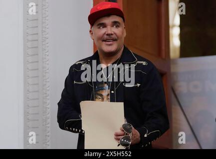 Mexico City, Mexico. 09th May, 2024. David LaChapelle, a New York photographer, is speaking during a press conference at the Palacio de Mineria in Mexico City, where he is giving details of his new exhibition ''Love, '' which will be open to visitors from May 11 to July 13 of this year. The exhibition includes more than 100 works created from 1985 to the present, featuring his new series 'Viacrucis'. (Photo by Gerardo Vieyra/NurPhoto) Credit: NurPhoto SRL/Alamy Live News Stock Photo