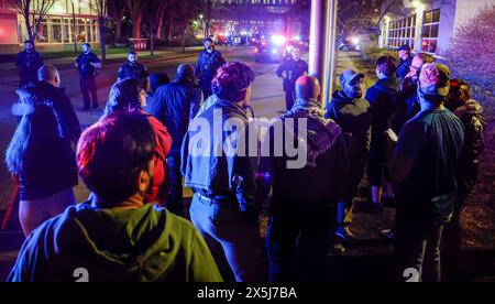 Calgary, Canada. 09th May, 2024. Pro-Palestinian supporters face-off with police near an encampment at the University of Calgary in Calgary, Thursday, May 9, 2024.THE CANADIAN PRESS/Jeff McIntosh Credit: The Canadian Press/17�Թ����� Live News Stock Photo