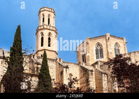 Die Kirche Iglesia de San Pedro in Figueras, Spanien Figueras Katalonien Spanien *** The church Iglesia de San Pedro in Figueras, Spain Figueras Catal Stock Photo