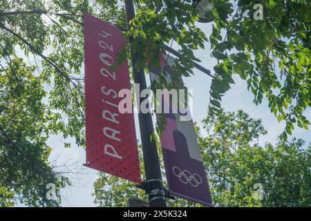 Paris, France. 10 May, 2024. Olympic games banners are displayed the Gare du Nord  . Paris will host the 2024 Summer Olympics,  of the XXXIII Olympiad scheduled to take place from 26 July to 11 August . Credit: amer ghazzal/Alamy Live News Stock Photo